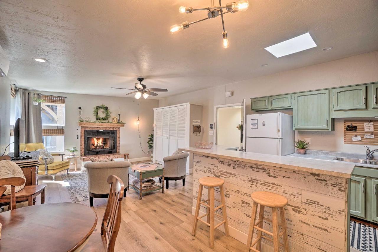 Central Williams Studio With Fireplace On Route 66! 아파트 외부 사진